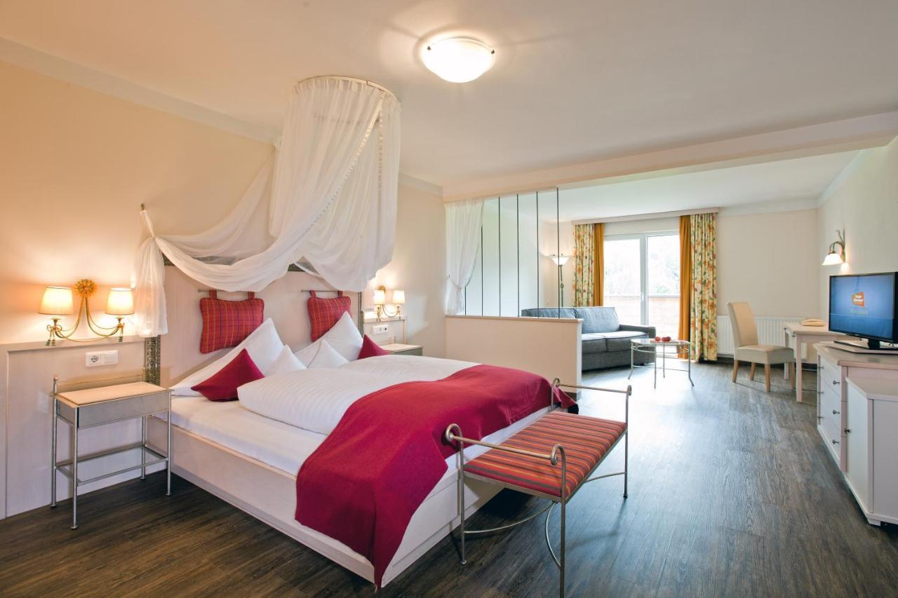 Hotel Truyenhof Риед им Оберинтал Екстериор снимка