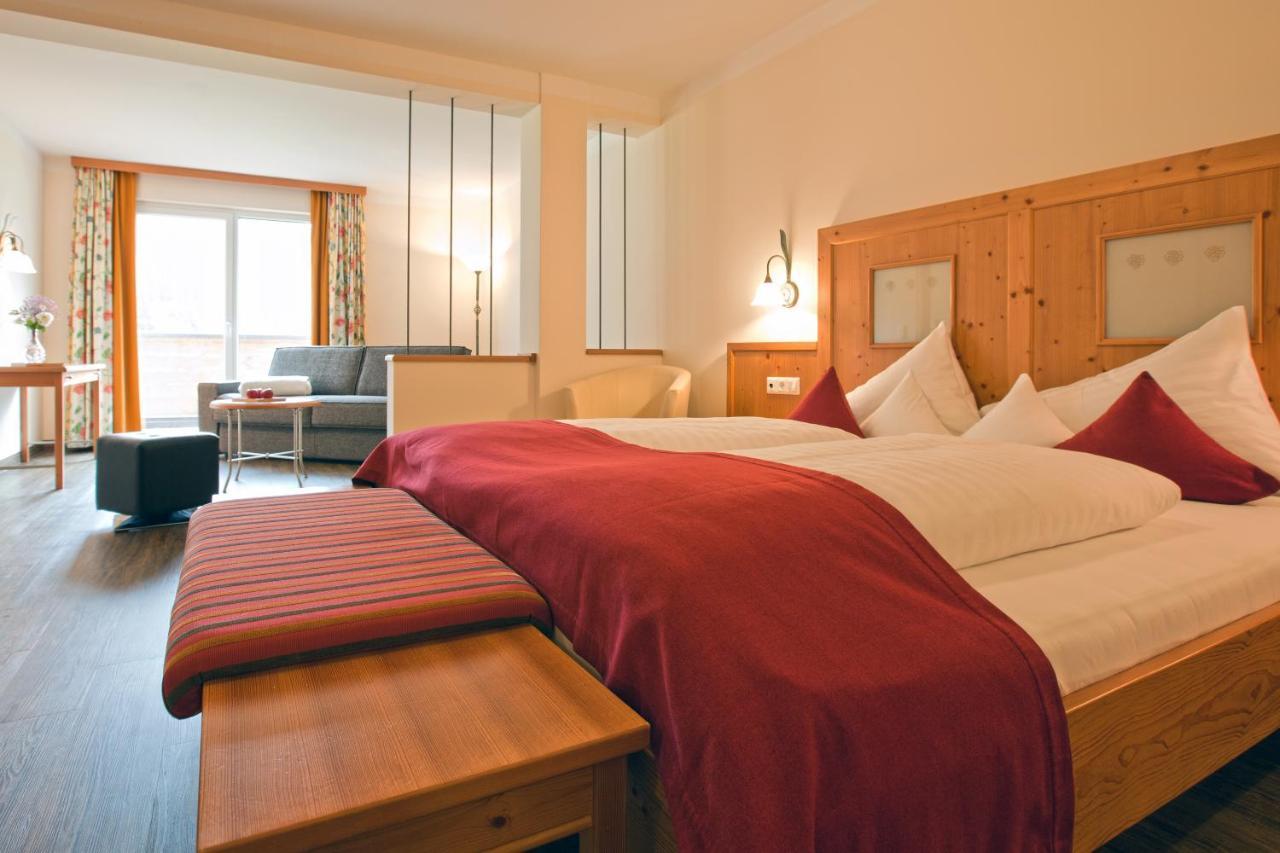 Hotel Truyenhof Риед им Оберинтал Екстериор снимка