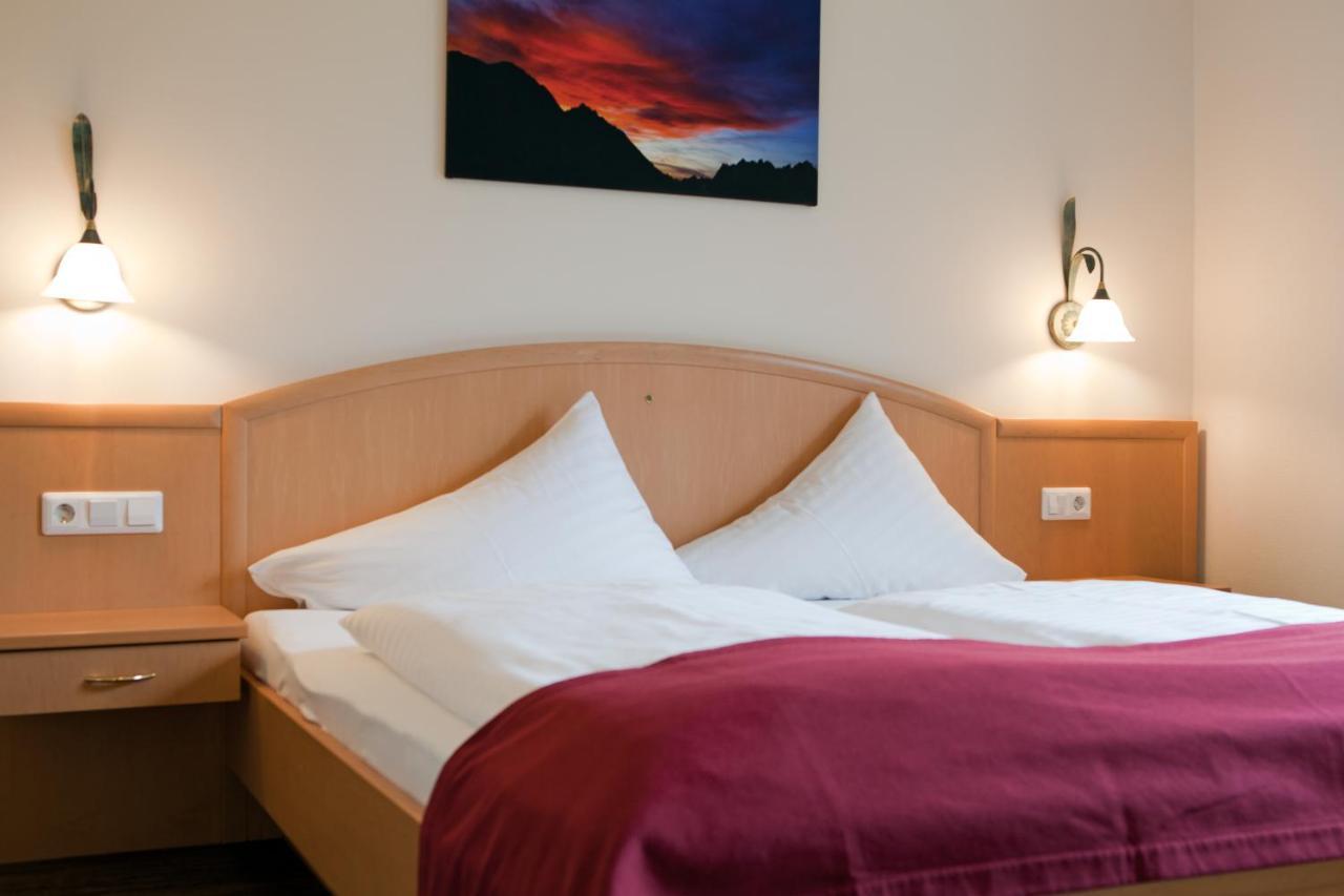 Hotel Truyenhof Риед им Оберинтал Екстериор снимка