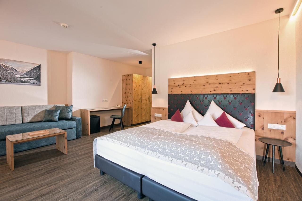 Hotel Truyenhof Риед им Оберинтал Екстериор снимка
