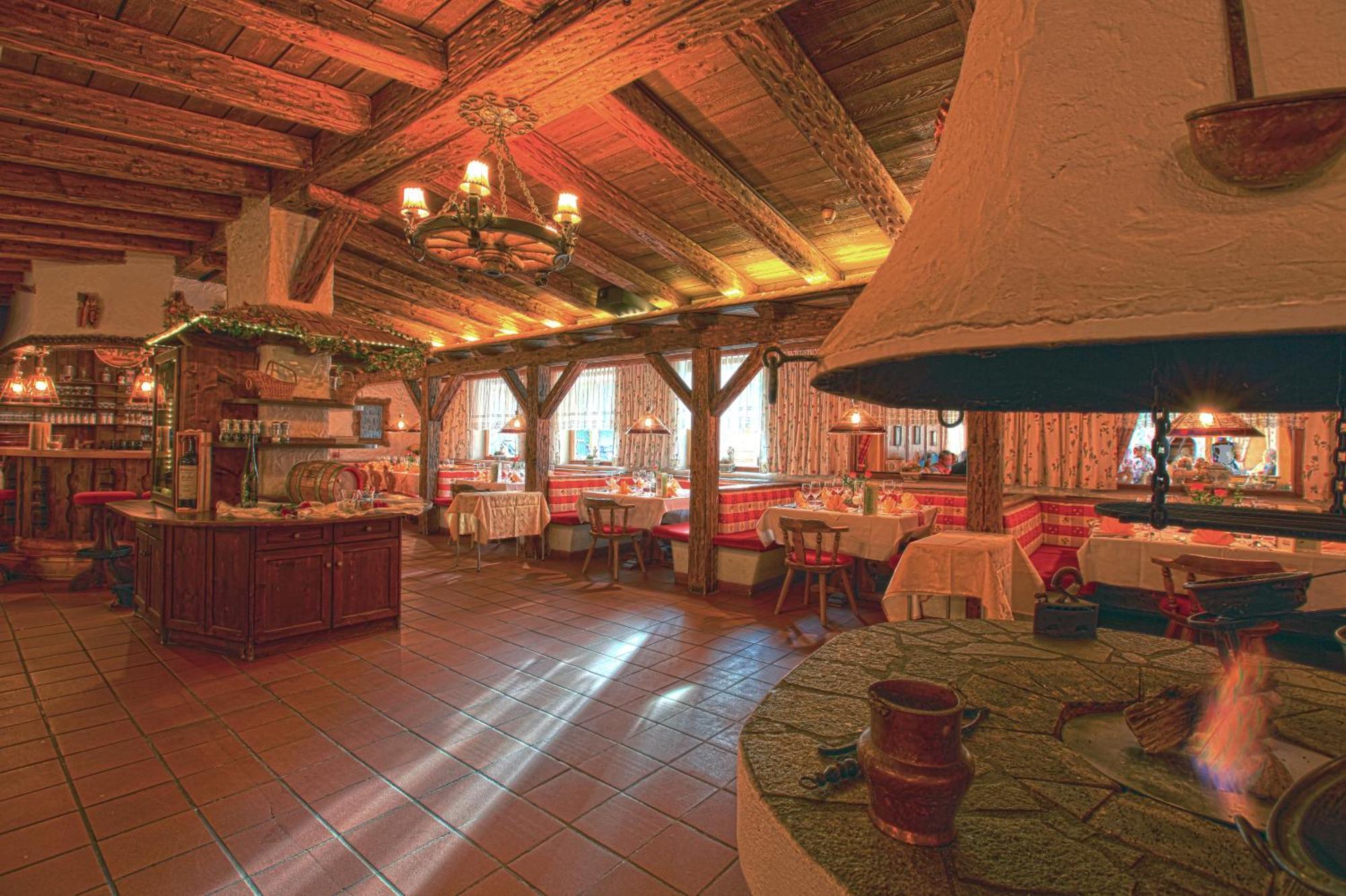 Hotel Truyenhof Риед им Оберинтал Екстериор снимка